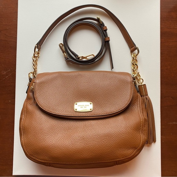 Michael Kors Handbags - NWOT Michael Kors Y2K Chestnut Leather Boho Shoulder Bag with Gold Accents
